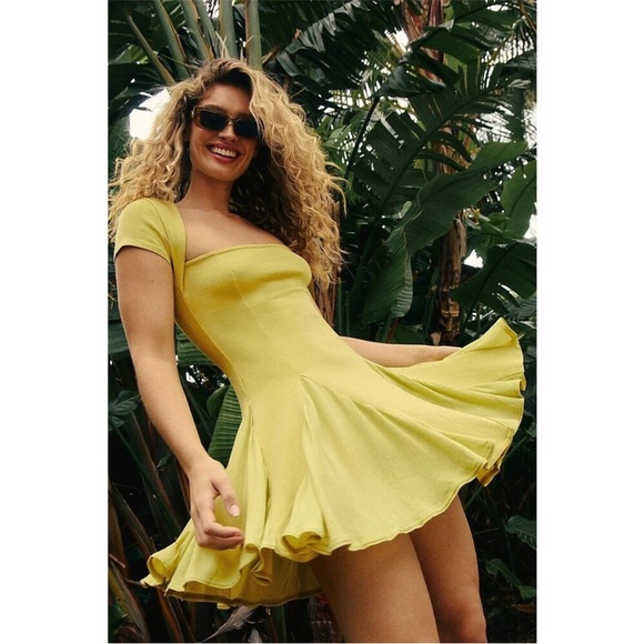 Free People Dresses & Skirts - Free People Free-est Lexi Mini Dress Flattering Capped sleeve Beach